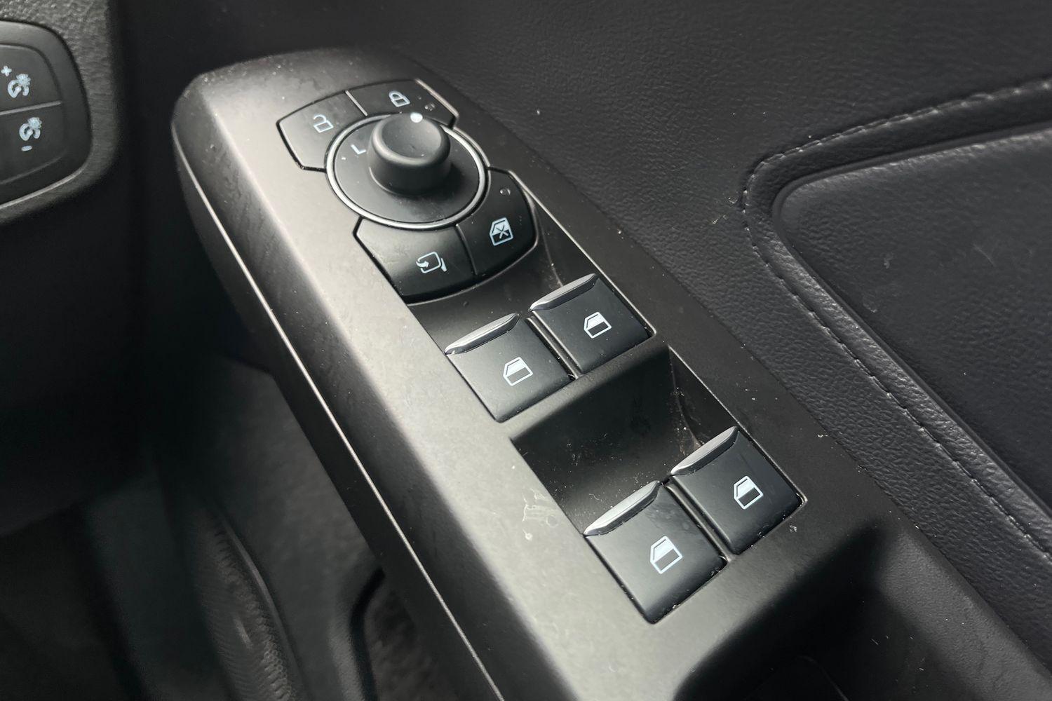 Ford Focus Photo 15