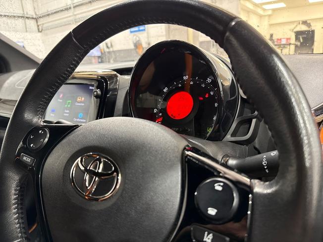 TOYOTA Aygo Photo 56