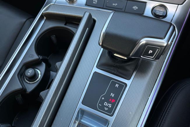 AUDI A6 Saloon Photo 35