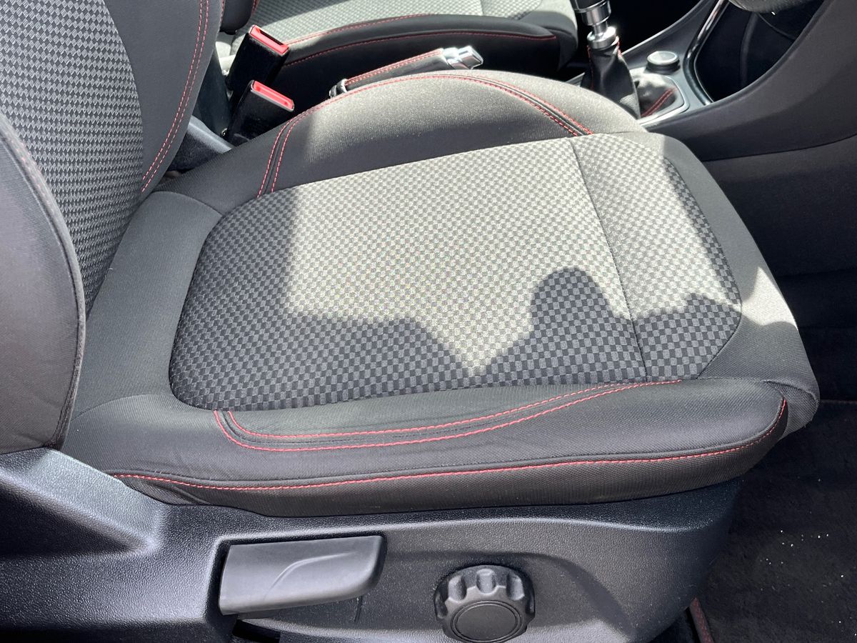 Ford Puma Photo 27