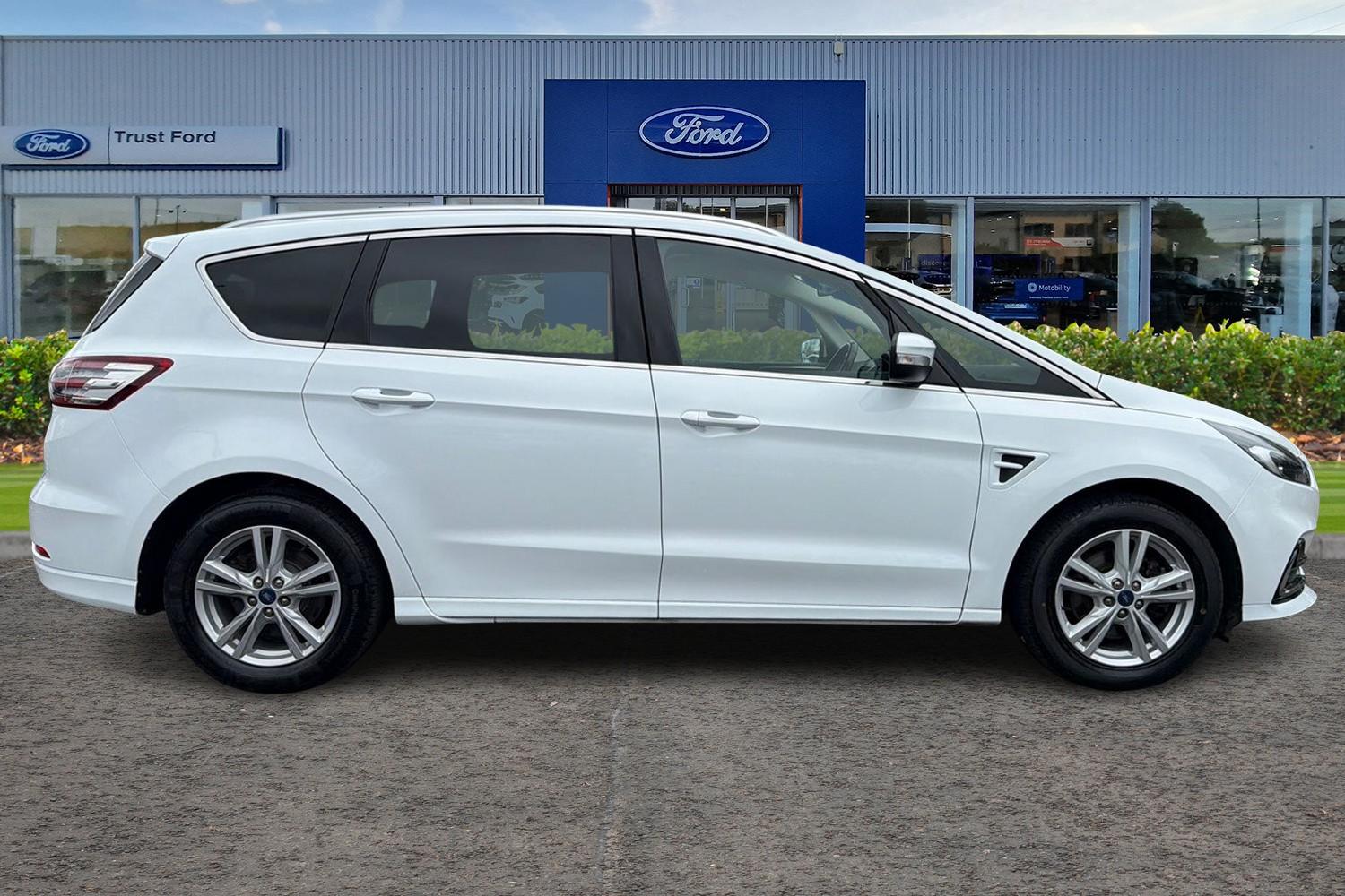 Ford S-MAX Photo 2