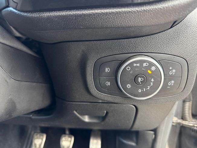 FORD Fiesta Photo 26