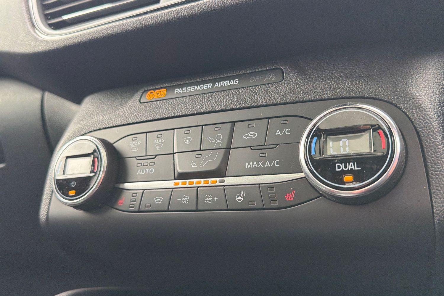 Ford KUGA Photo 21