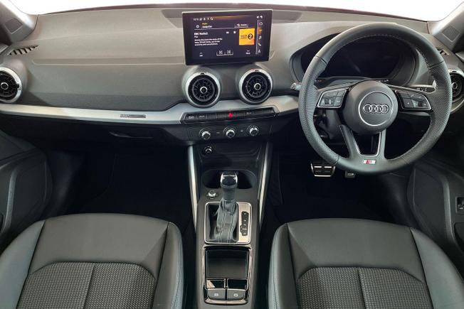 AUDI Q2 Photo 10