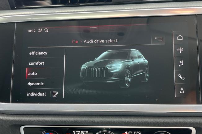 AUDI Q3 Photo 22