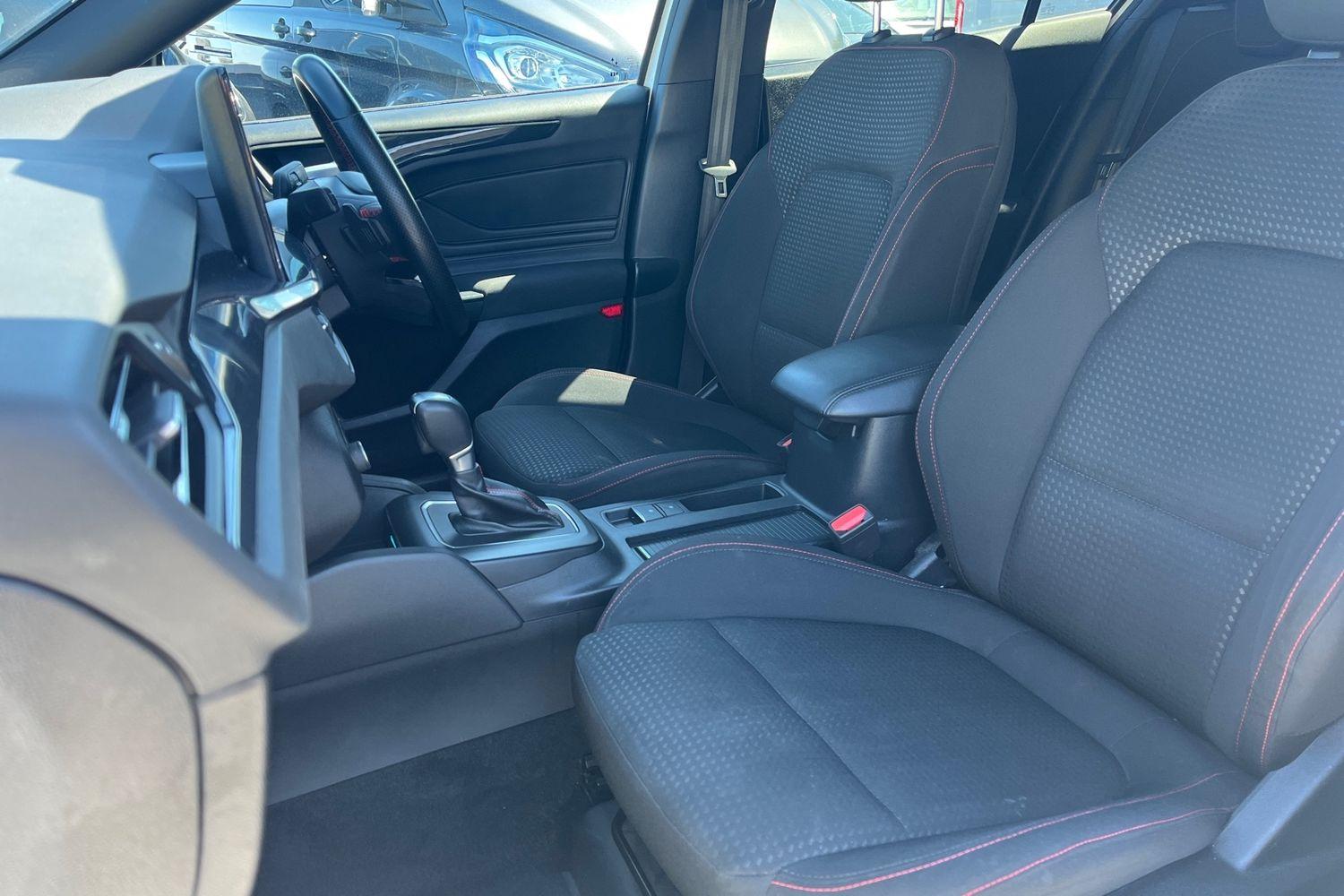Ford Focus Photo 18