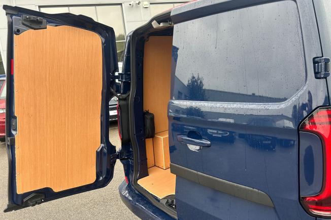 VOLKSWAGEN e-Transporter Photo 28