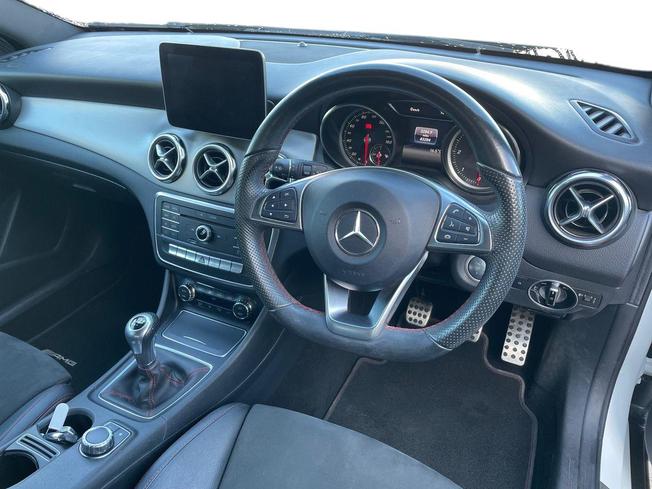 MERCEDES-BENZ GLA Photo 6