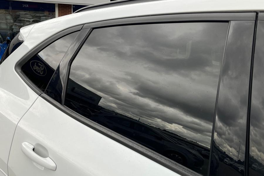 Ford Kuga Photo autoimg-87fadb0d188141d973988d180919d7bf40a44b0b.jpg