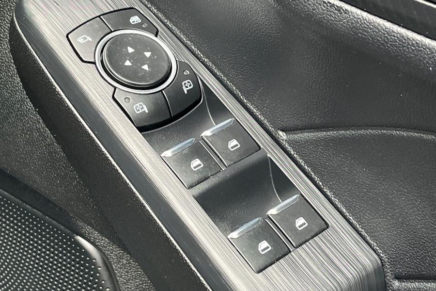 Ford KUGA Photo autoimg-87fbac9a0733e315043ce718174656b391abfdb3.jpg