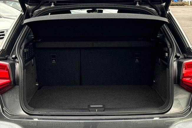 AUDI Q2 Photo 12