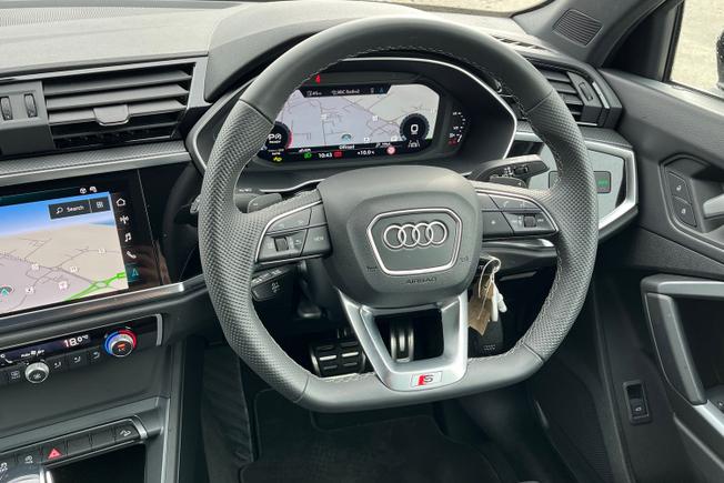 AUDI Q3 Photo 54