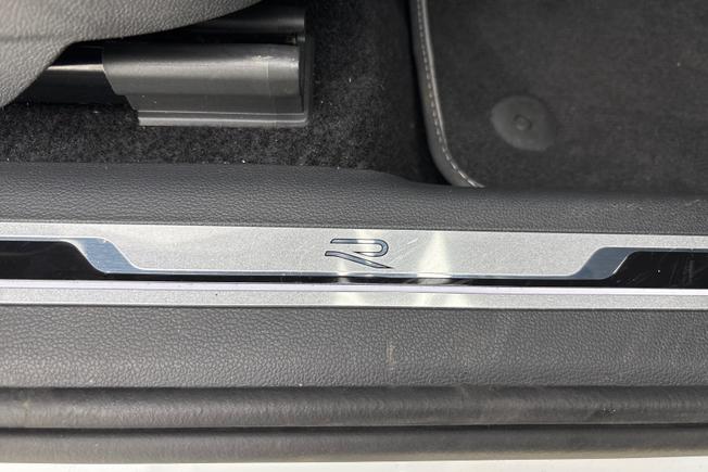 VOLKSWAGEN Tiguan Photo 26