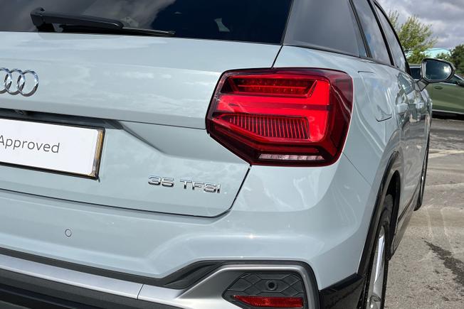 Audi Q2 Photo 18