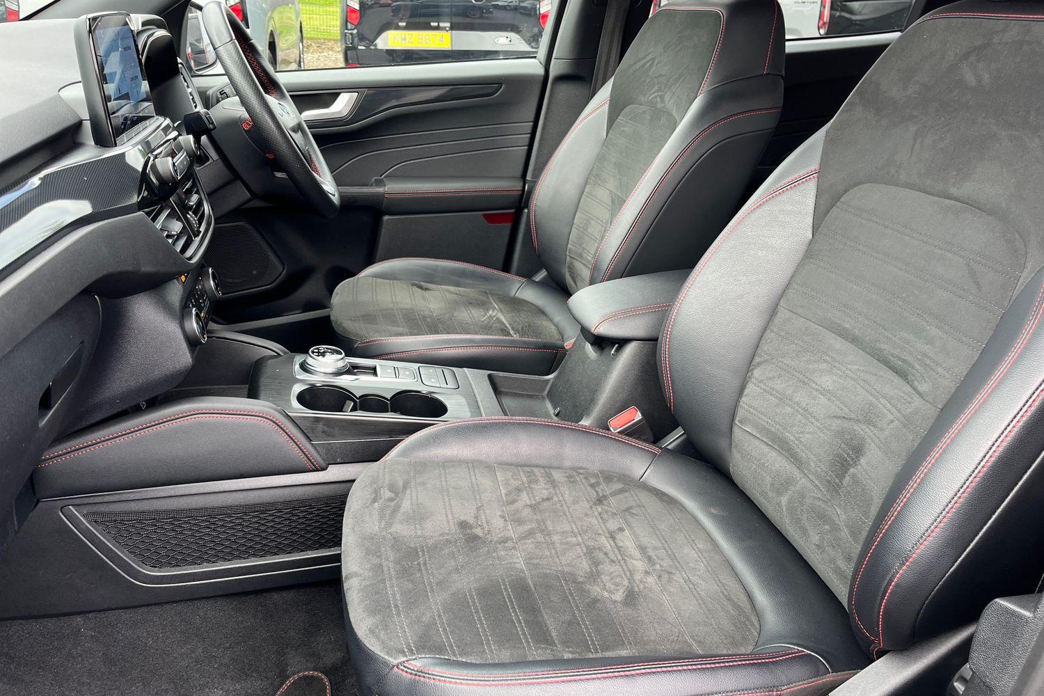 Ford KUGA Photo 17