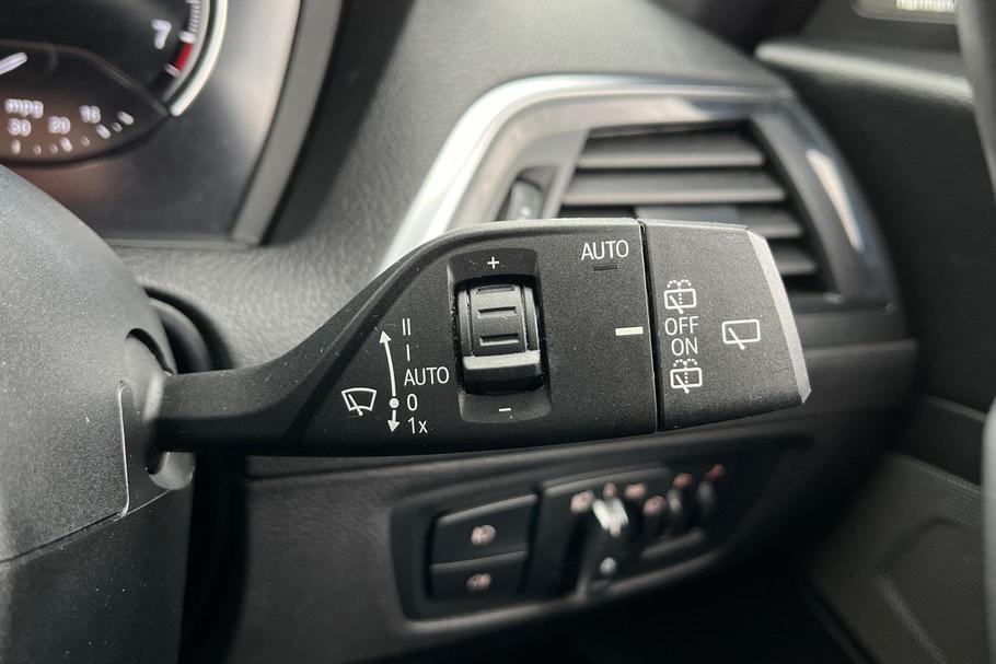 Used BMW 1 Series YD68KDX 15