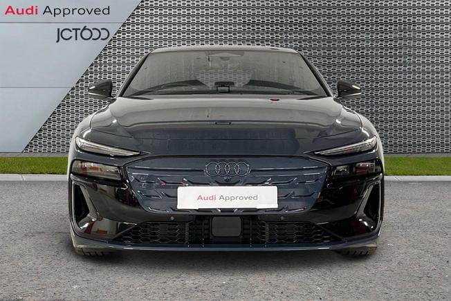 AUDI S6 E-Tron Avant Photo 8