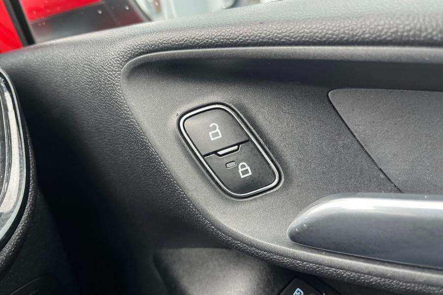 Ford FIESTA Photo autoimg-880d9b1405dc405d901eee1692e2816186784984.jpg