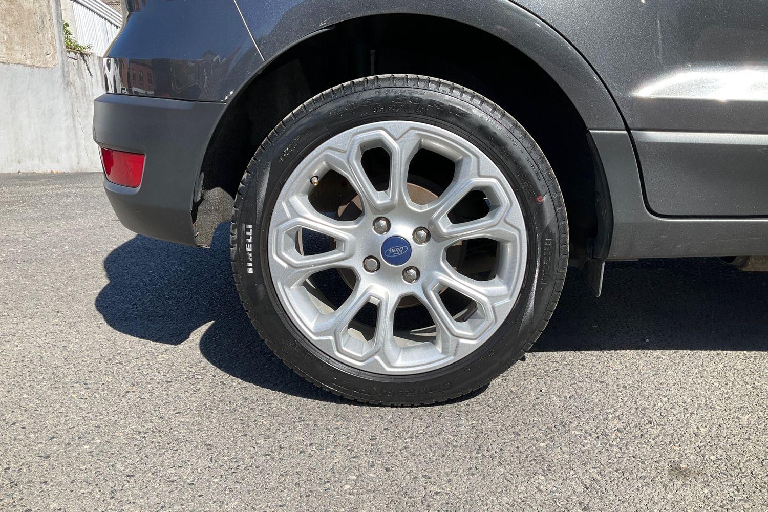 Ford ECOSPORT Photo 7