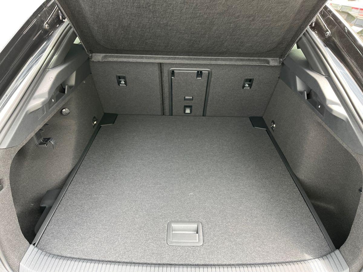 Volkswagen ID.7 Photo autoimg-880efa0b95f816cd67b77d3f5b82b7d8a7f4653b.jpg
