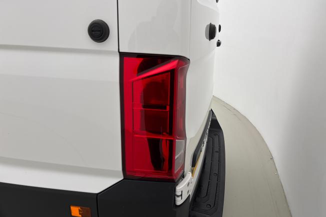 VOLKSWAGEN Crafter Photo 18