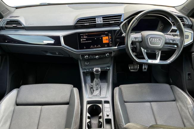 Audi Q3 Photo 11