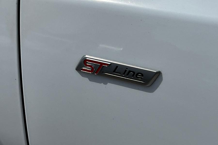 Ford FOCUS Photo autoimg-8812d58fe40363eb258daeabbfa85870a3d827f0.jpg