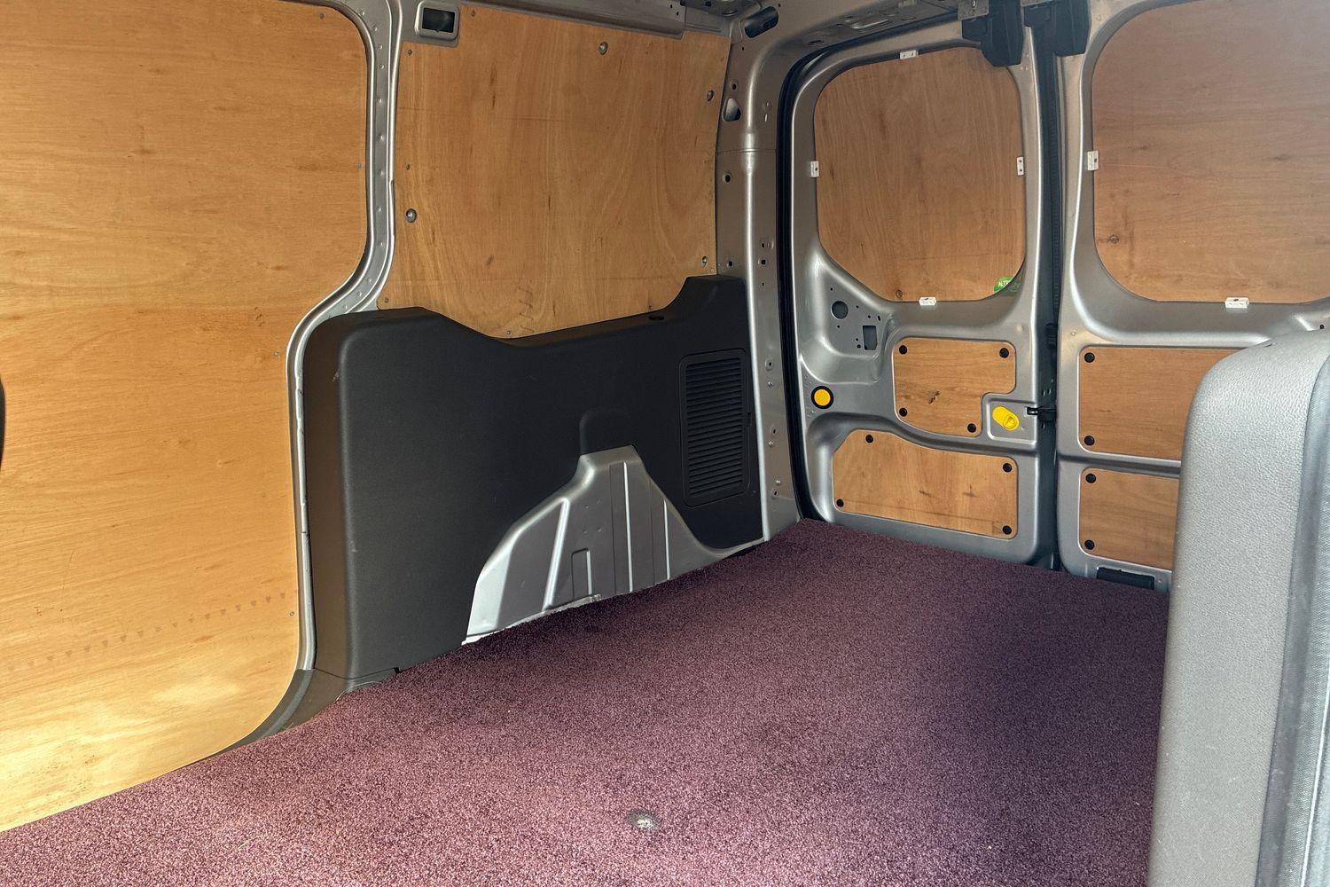 Ford TRANSIT CONNECT Photo 3