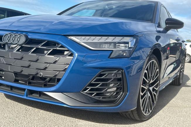 AUDI  S3 Saloon Photo 24