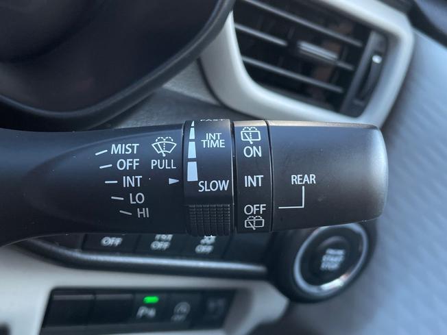 SUZUKI Swift Photo 37