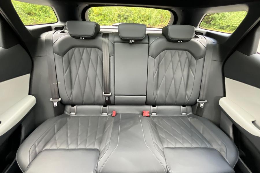 Ford Explorer Photo autoimg-881f8ed7ac29089fc649ec5906f8cb09cf76b4cf.jpg