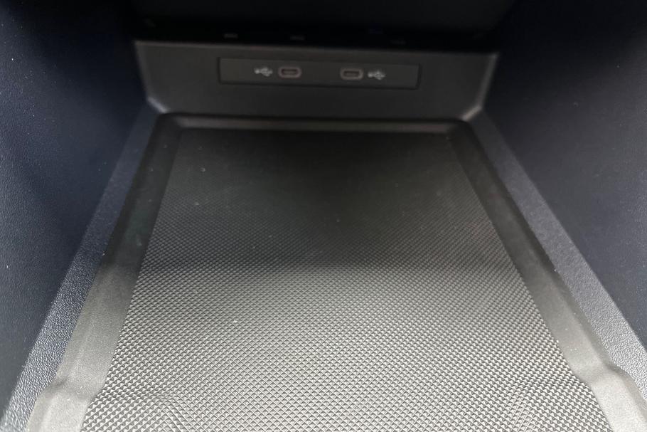 Used Ford EXPLORER 33