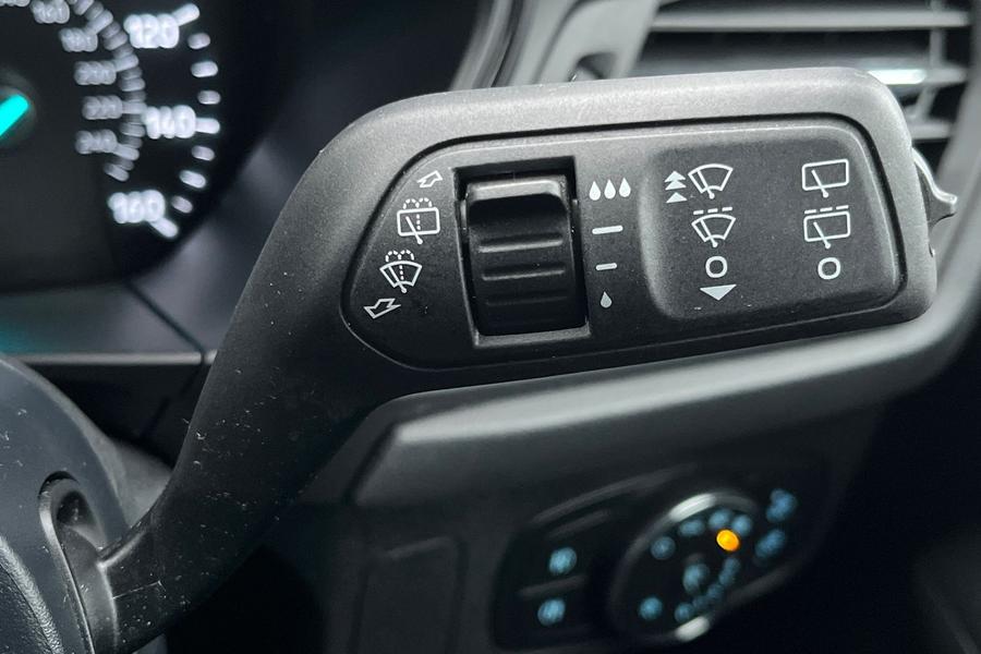 Ford FOCUS Photo autoimg-8826d57e083a4e8528c074a6b99a79654d7ac830.jpg