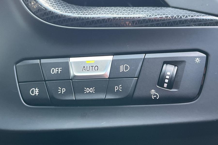 BMW 1 Series Photo autoimg-88298b3a794ef8e0397855aefc85de15f2de5d85.jpg