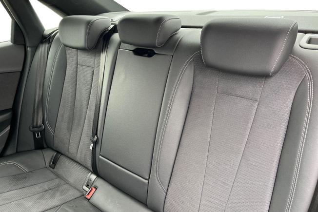 Audi A4 Photo 9