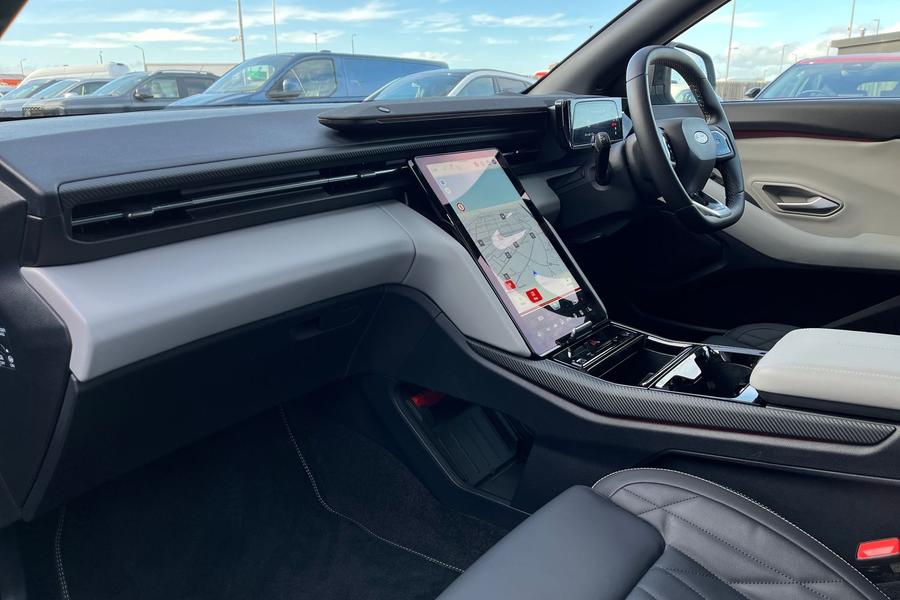 Ford Explorer Photo autoimg-88364a55358c0191a40fea2502e0127ec4f97d4c.jpg