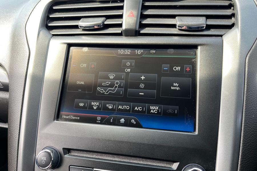 Ford MONDEO Photo autoimg-8836c39d051016b61290e9b897d7294f70a433ac.jpg