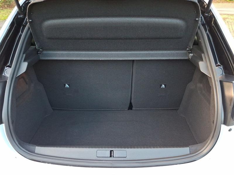 Used Peugeot 208 RY25AEJ 18