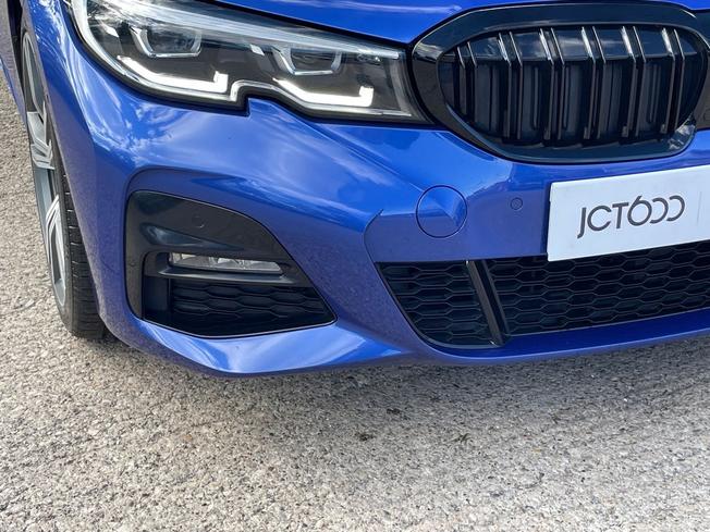 BMW 3 Series Photo 22