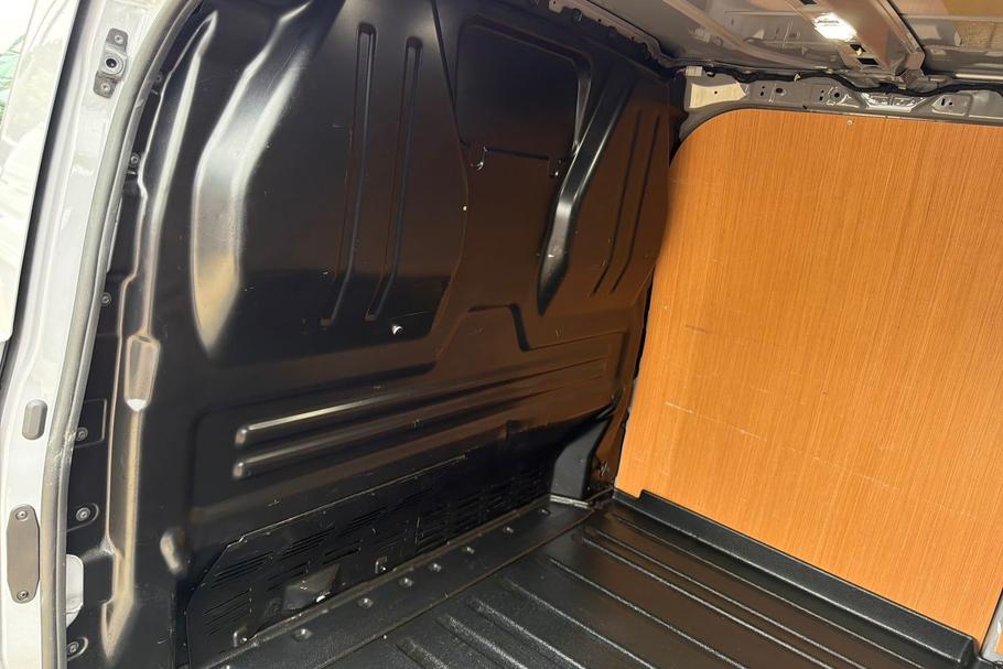 Used Ford TRANSIT CUSTOM YM74XNX 21