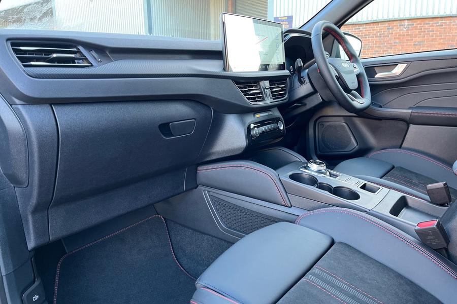 Ford KUGA Photo autoimg-883fdaca62e89b9bc42212ef6830aa413678e9d7.jpg