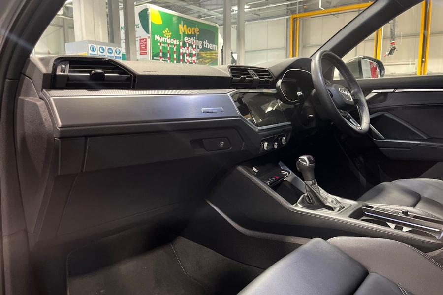 Audi Q3 Photo autoimg-8845fc61797a6788027365d481815eaa0c8ae639.jpg