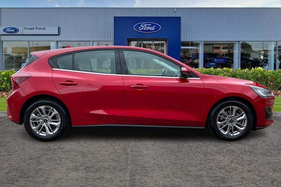 Ford Focus Photo autoimg-88487715ae2023aabf09feeafca8ec0922a8c493.jpg