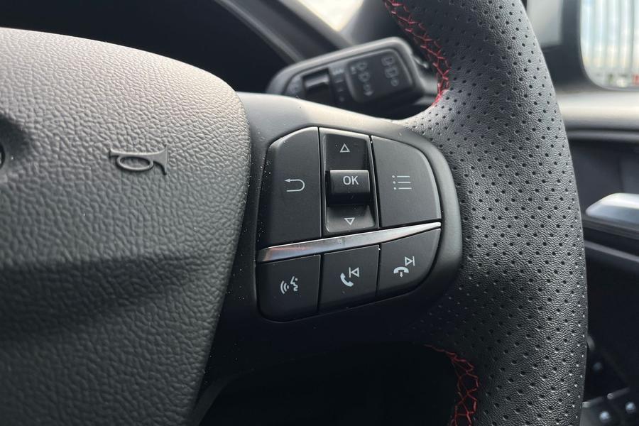 Ford Focus Photo autoimg-884d58c897b8261f944a7e06aab136ba813167cd.jpg