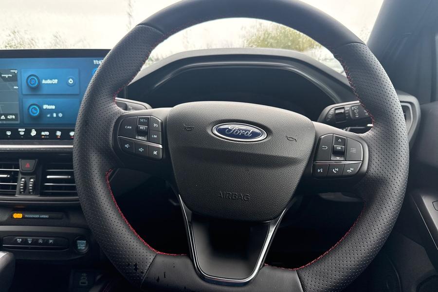 Ford Focus Photo autoimg-884f01bbbf3fe5a1294644699edc8e4b51aec8a3.jpg