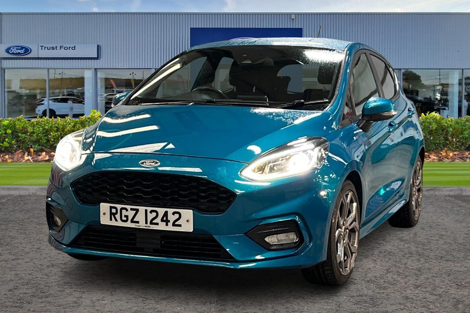 Ford FIESTA Photo 4