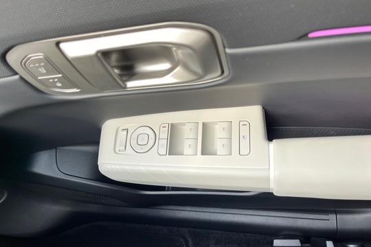 Kia EV4 Photo autoimg-885b368cc1749c705249d7b48a2ba2a03bd9aea5.jpg