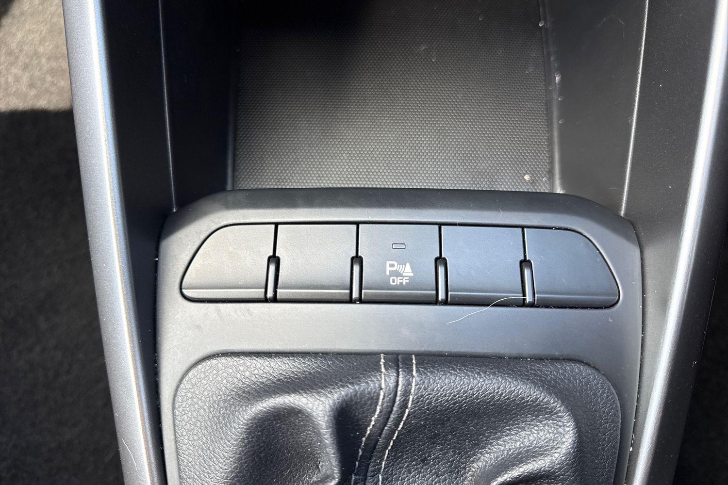Kia STONIC Photo 28