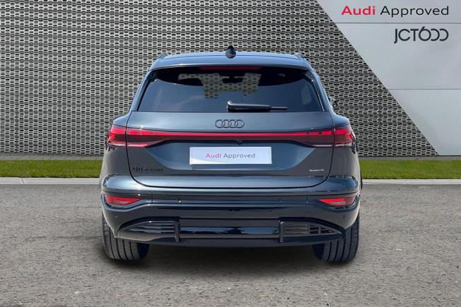AUDI Q6 E-Tron Photo 7