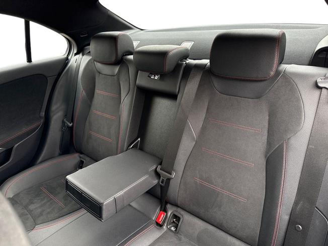 MERCEDES-BENZ A Class Photo 9